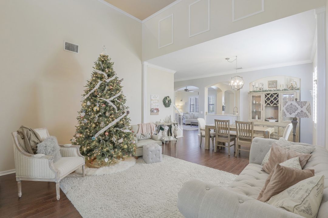 11588 Aron Ct, Estero, FL 33928