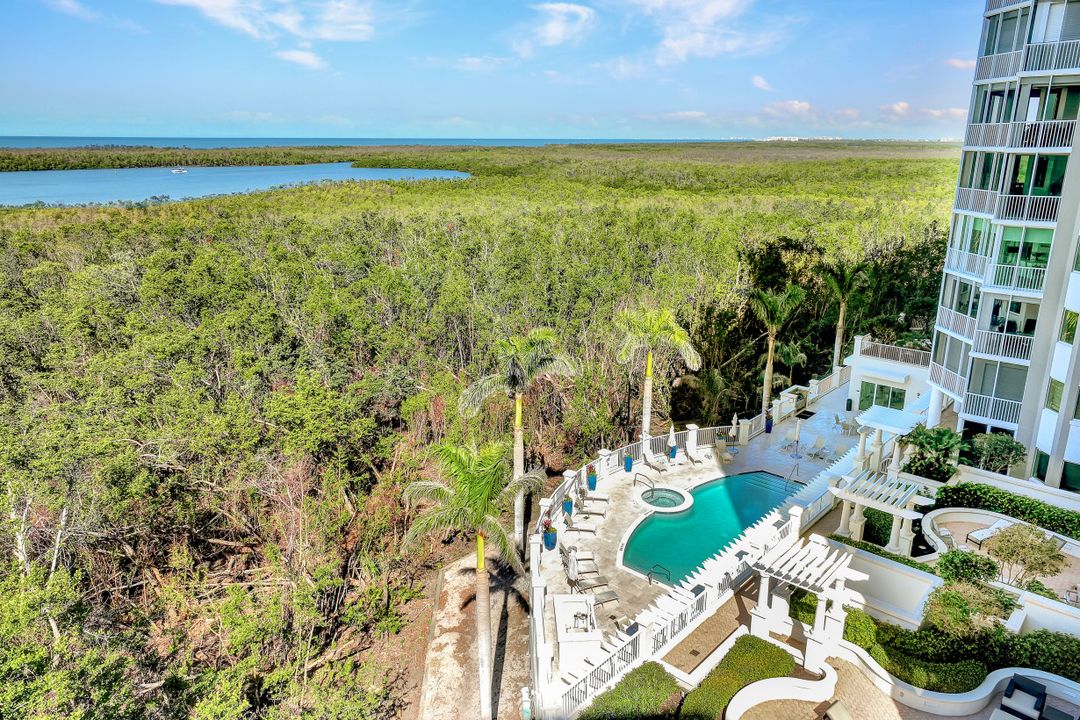 265 Indies Way #1404, Naples, FL 34110