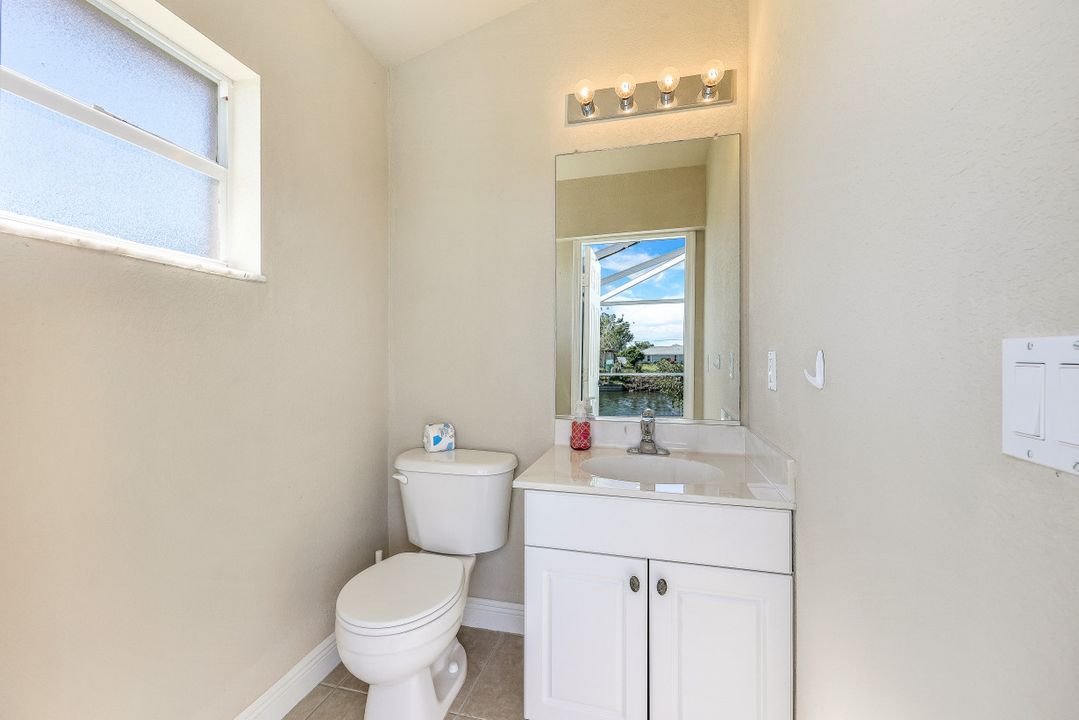 3317 SW 5th Pl, Cape Coral, FL 33914