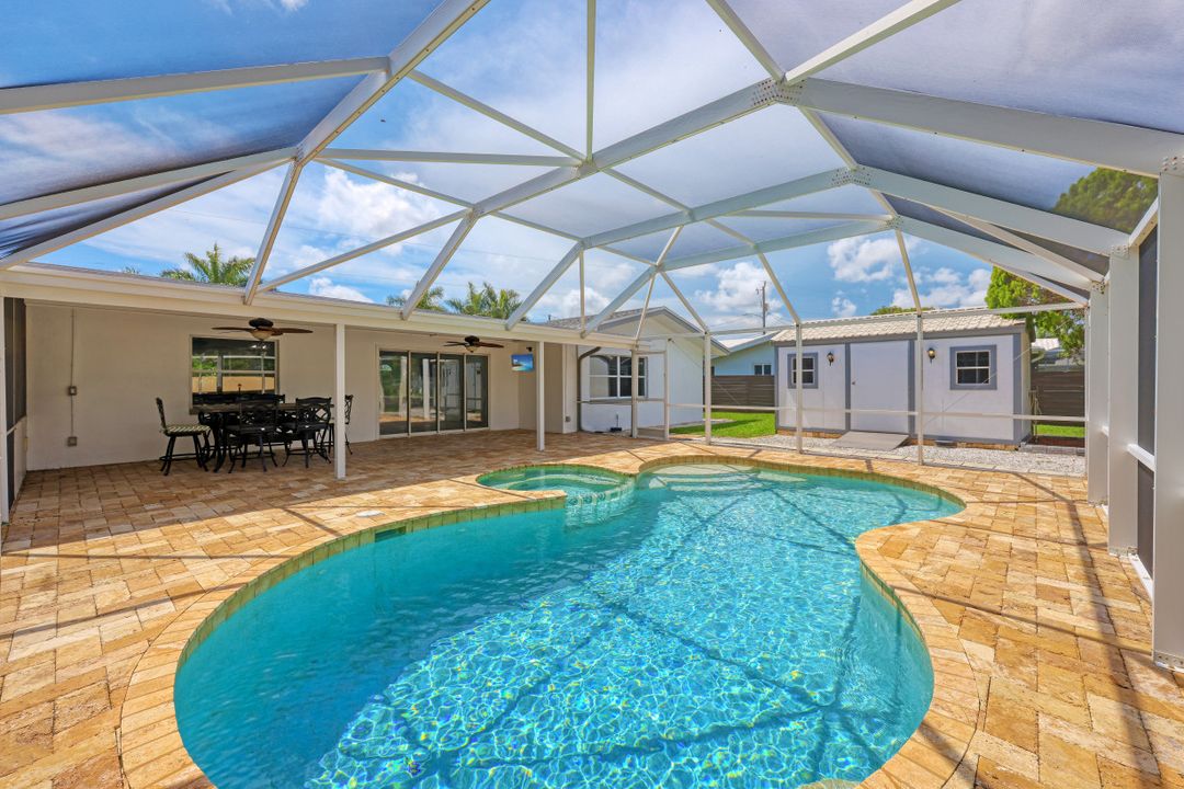 5337 Mikado Ct, Cape Coral, FL 33904