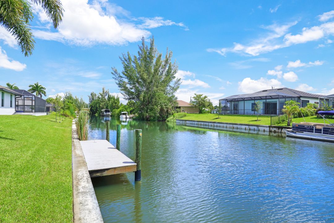 2100 SW 28th Ln, Cape Coral, FL 33914
