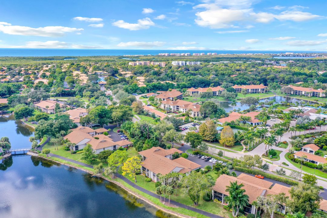 560 Retreat Dr #201, Naples, FL 34110