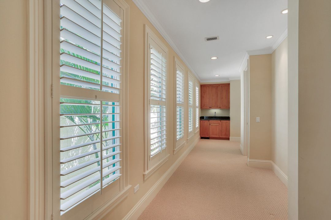 232 Point Salerno, Naples, FL 34108