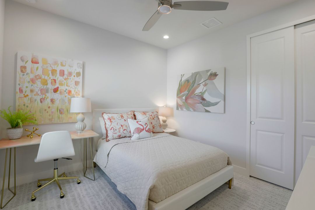 12944 Pembroke Dr, Naples, FL 34105