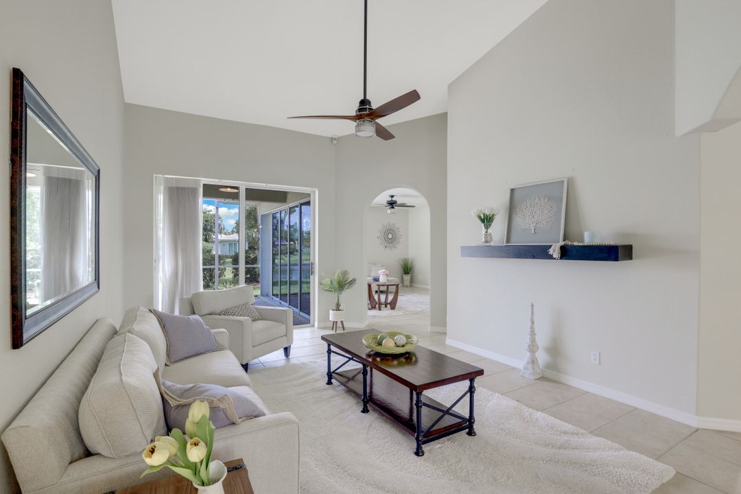 3738 Recreation Ln, Naples, FL 34116