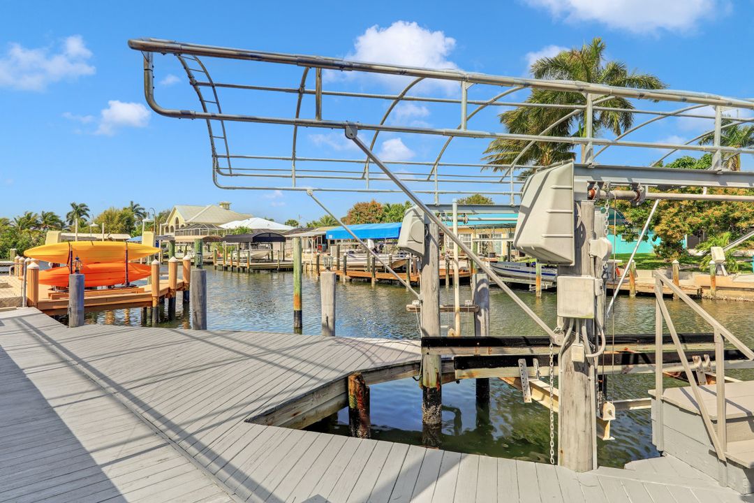 3706 Ruby Ave, Saint James City, FL 33956