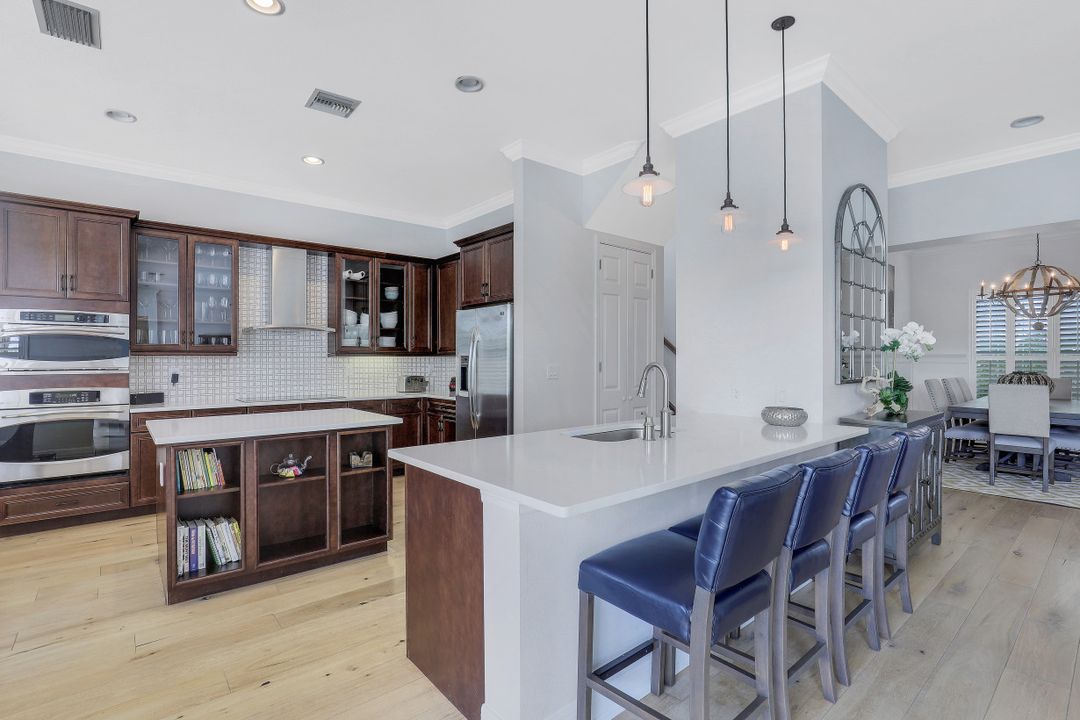 6558 Monterey Point, Naples, FL 34105