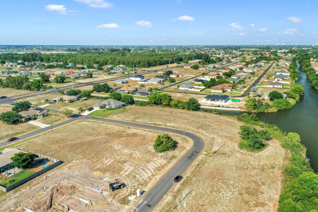 1405 SW 1st St, Cape Coral, FL 33991