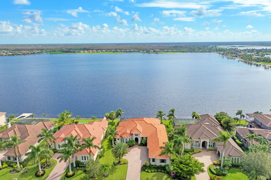 9238 Marble Stone Dr, Naples, FL 34120