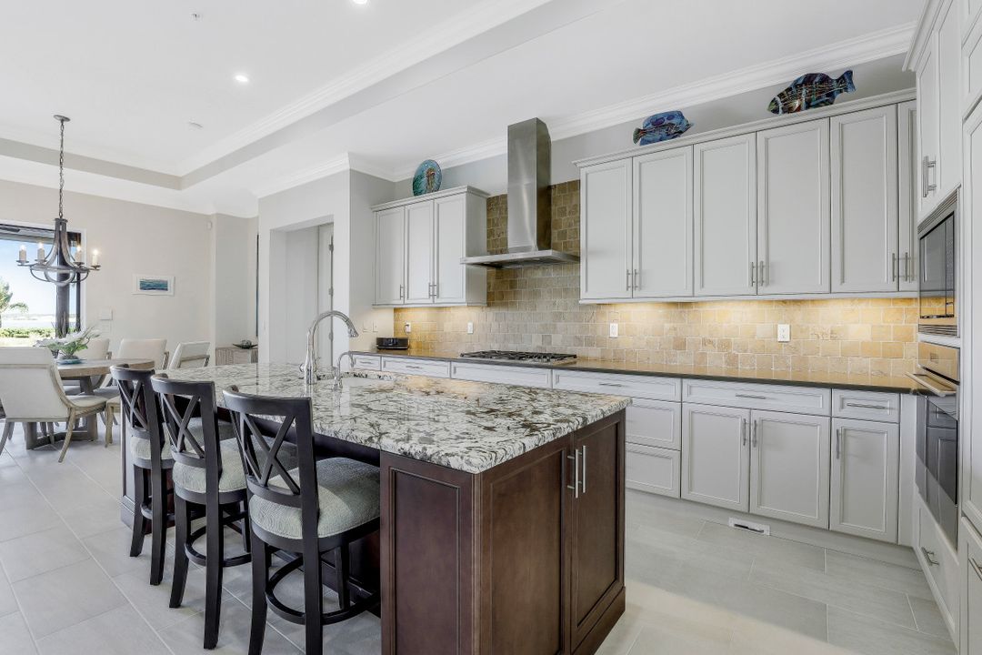 11010 Via Tuscany Ln #101, Miromar Lakes, FL 33913