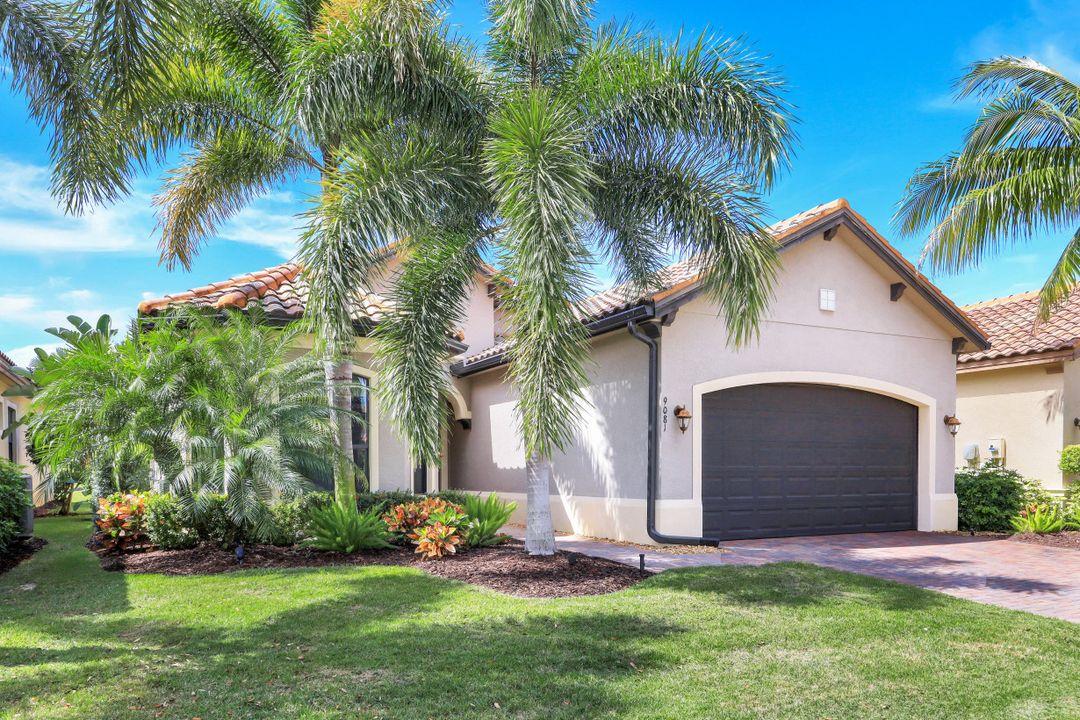 9081 Isla Bella Cir, Bonita Springs, FL 34135