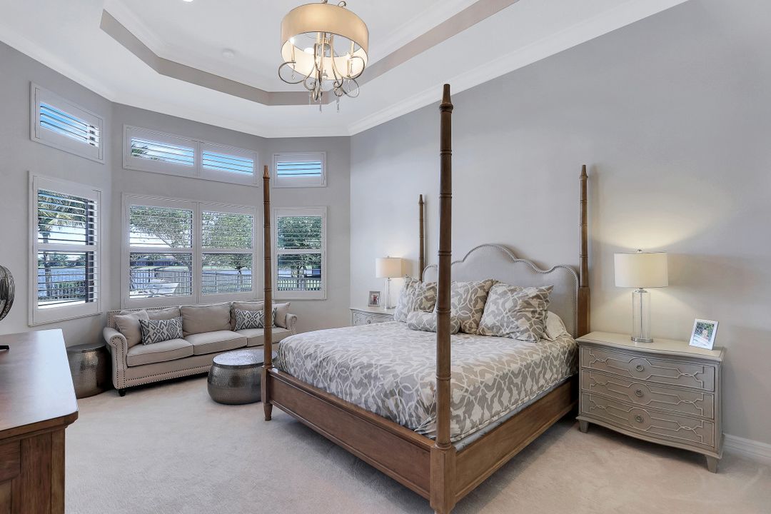 3025 Cinnamon Bay Cir, Naples, FL 34119