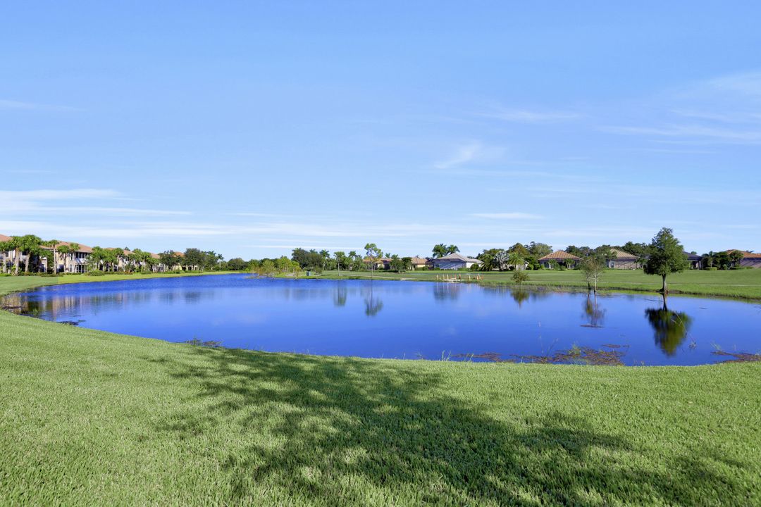 12041 Covent Garden Ct #2204, Naples, FL 34120