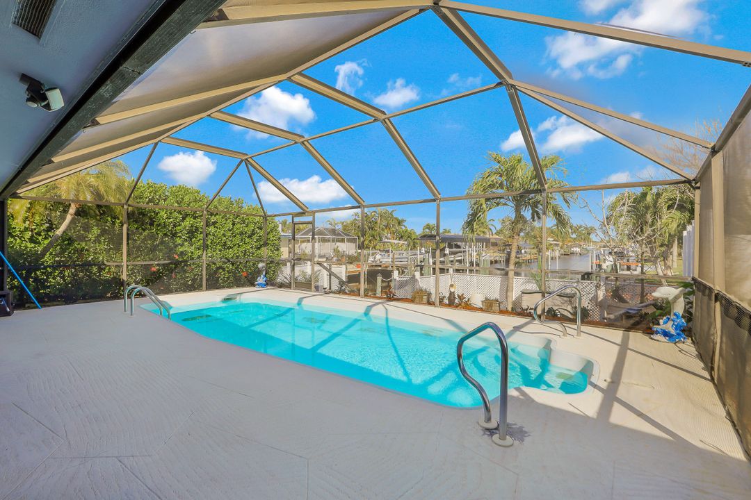 2929 SE 20th Ave, Cape Coral, FL 33904