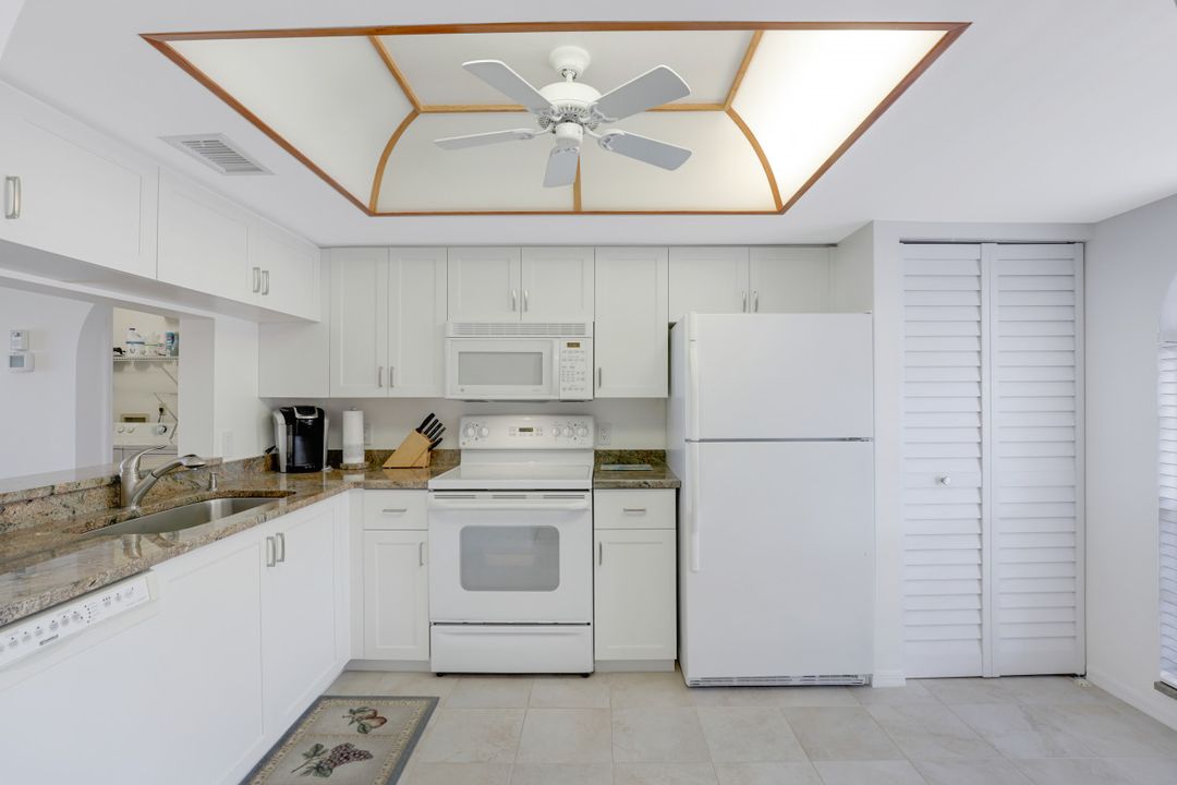 517 Mardel Dr #208, Naples, FL 34104