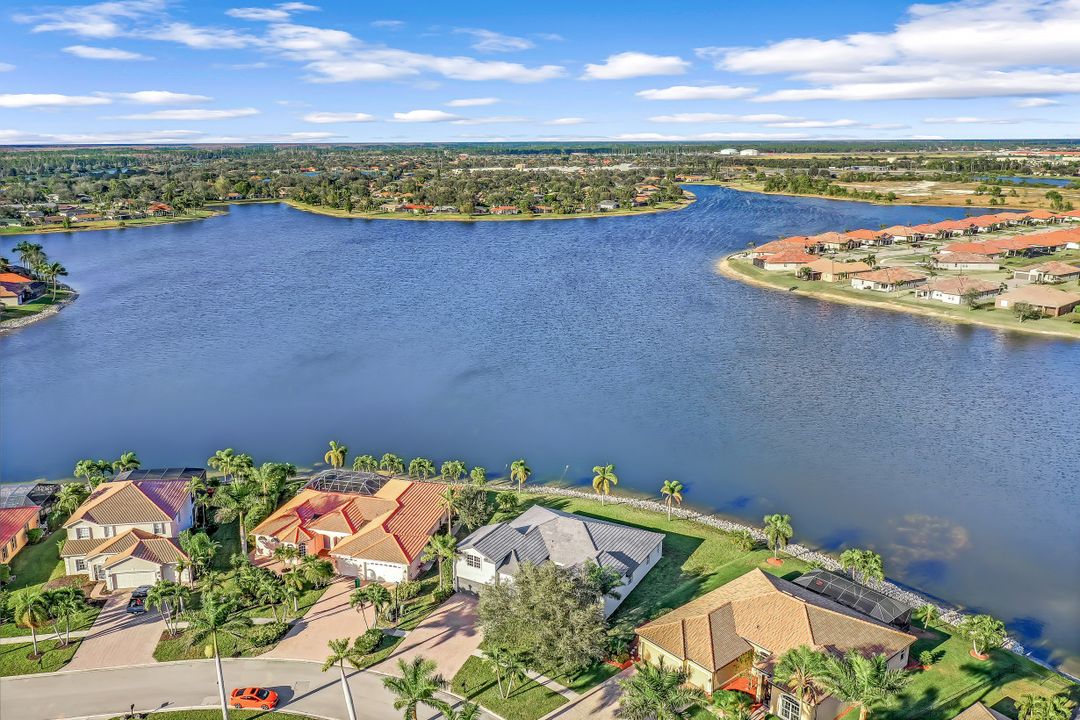 2198 Grove Dr, Naples, FL 34120