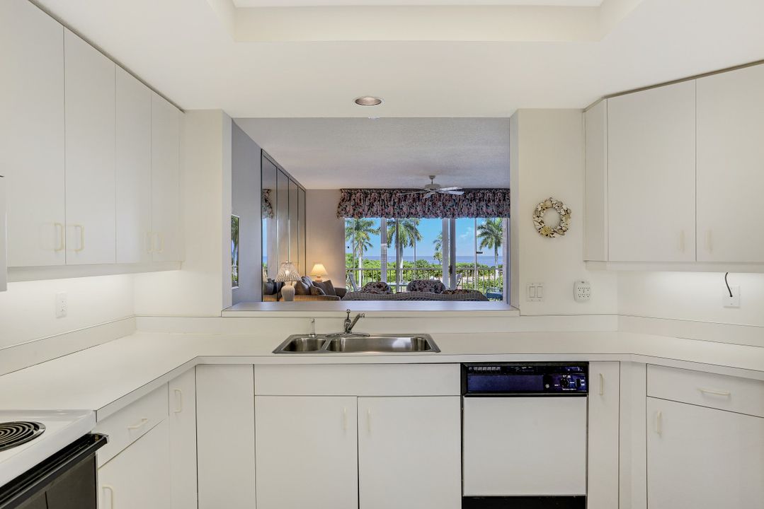 260 Barefoot Beach Blvd #204, Bonita Springs, FL 34134