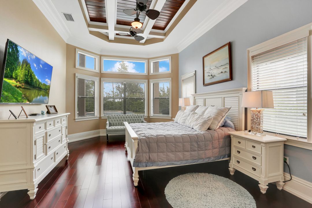 2934 Cinnamon Bay Cir, Naples, FL 34119