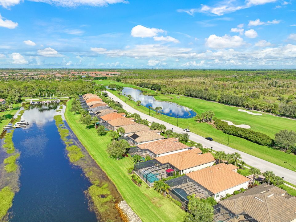 9423 Quarry Dr, Naples, FL 34120