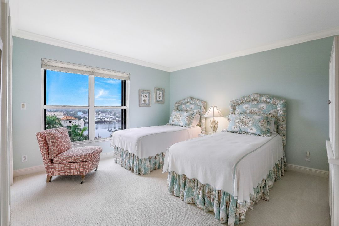 4451 Gulf Shore Blvd N, Naples, FL 34103