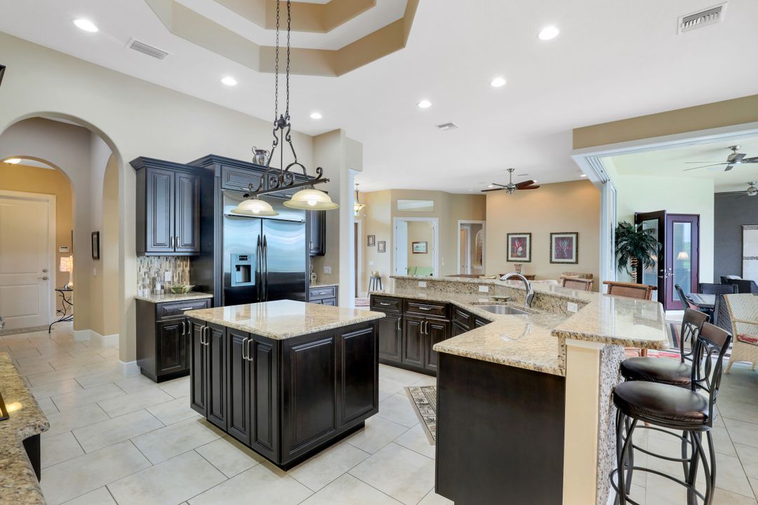 2405 SW 50th St, Cape Coral, FL 33914