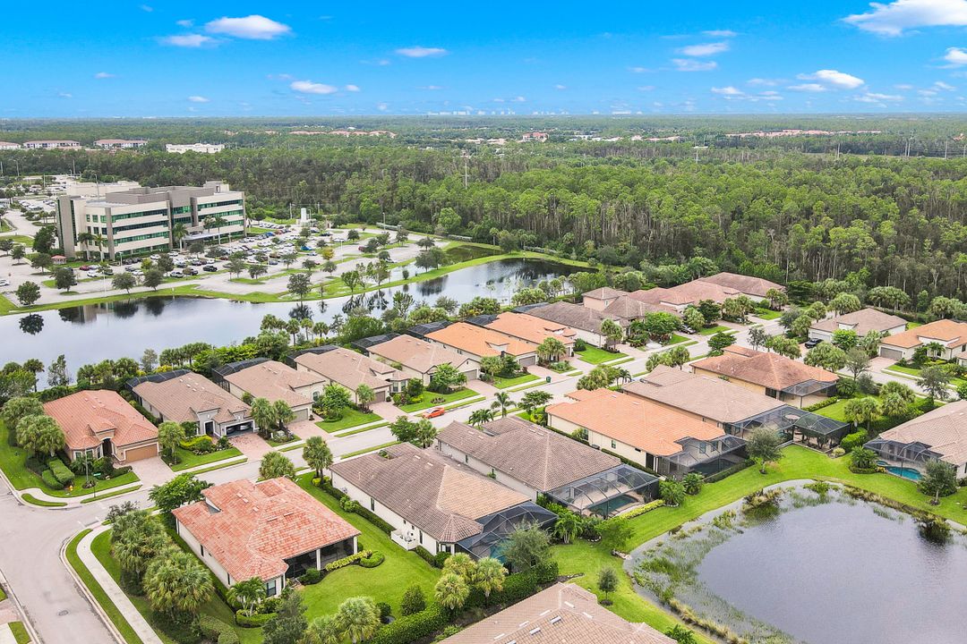 8450 Palacio Terrace W, Naples, FL 34114