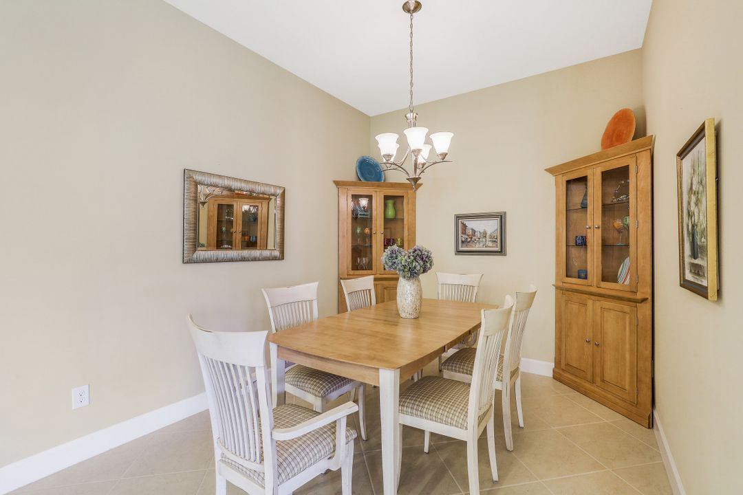 9448 Isla Bella Cir, Bonita Springs, FL 34135