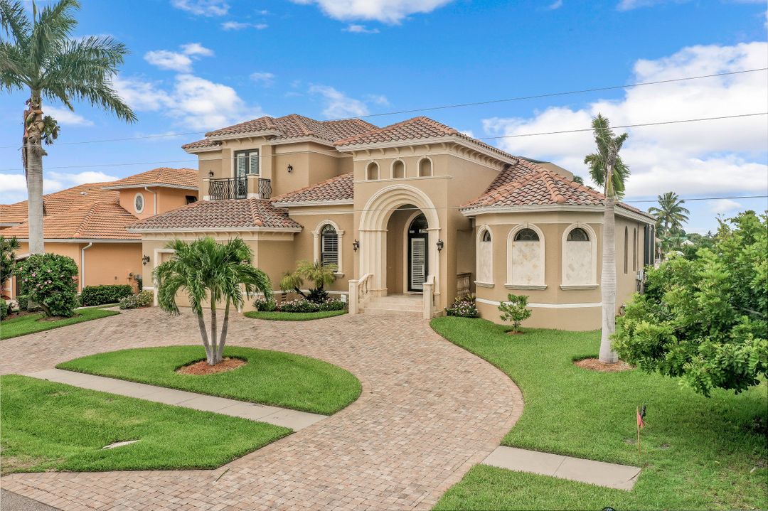 160 Copperfield Ct, Marco Island, FL 34145