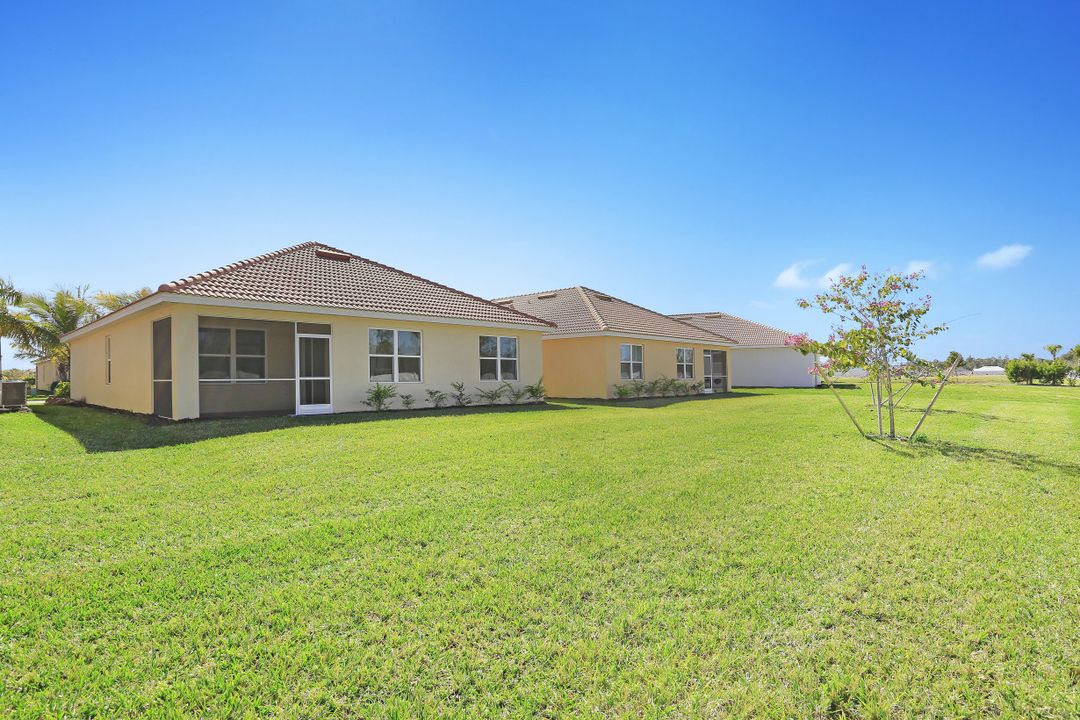 3146 Birchin Ln, Fort Myers, FL 33916