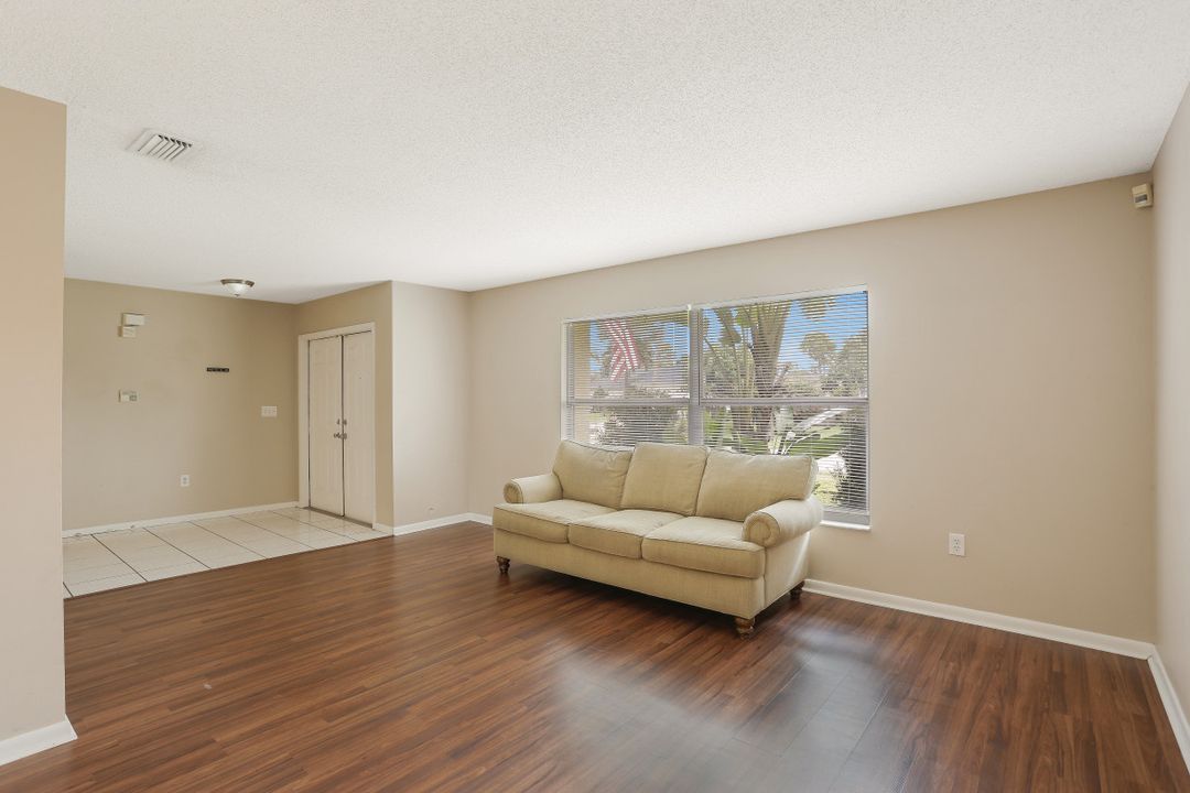 17384 Delaware Rd, Fort Myers, FL 33967