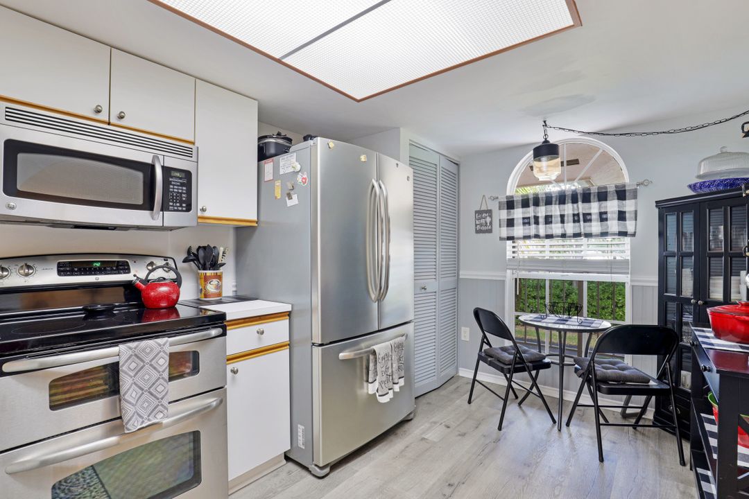 721 Mardel Dr  #606, Naples, FL 34104