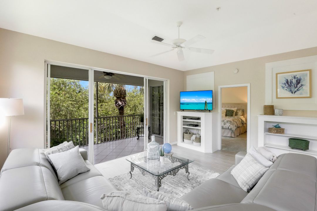 8305 Whisper Trace Way #201, Naples, FL 34114