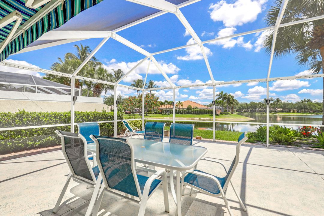 3868 Yakobi Ln, Naples, FL 34119