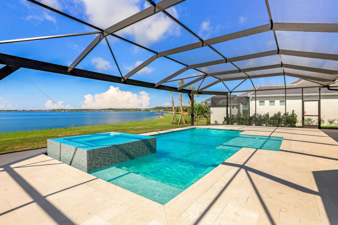 14360 Blue Bay Cir, Fort Myers, FL 33913