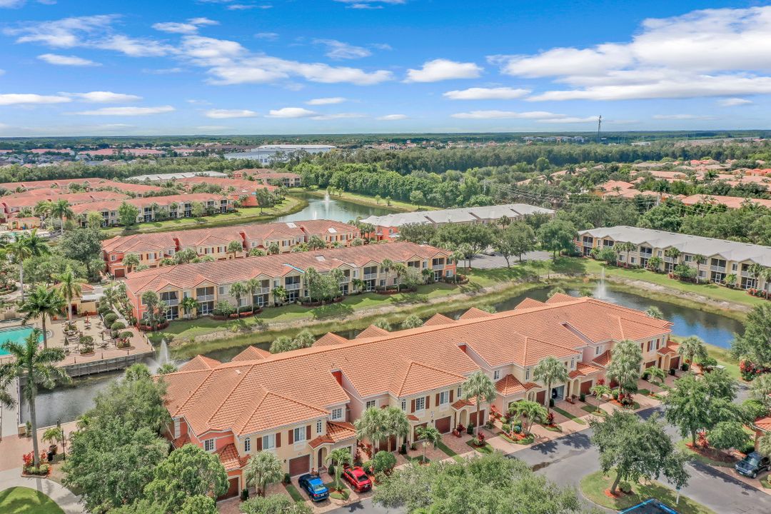 10017 Villagio Gardens Ln #207, Estero, FL 33928