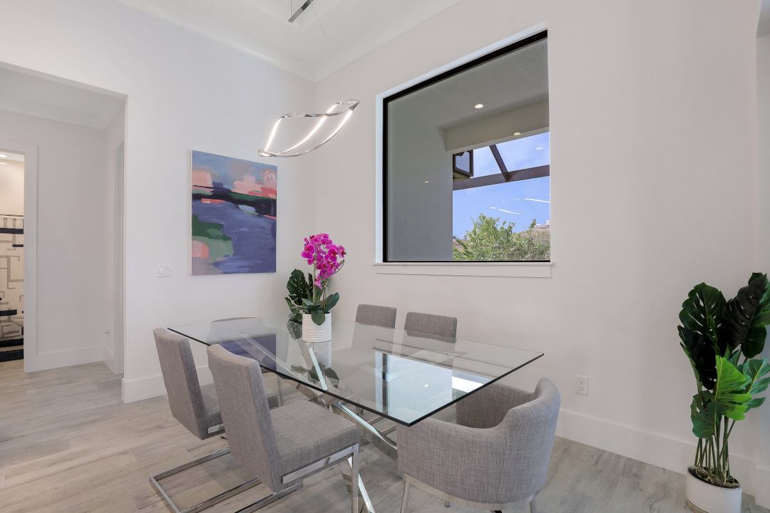 670 Amber Dr, Marco Island, FL 34145