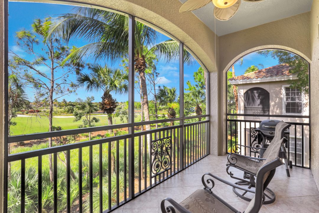 8997 Cherry Oaks Tr #202, Naples, FL 34114