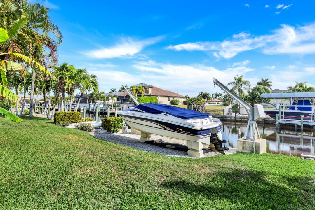 4933 SW 11th Ct, Cape Coral, FL 33914