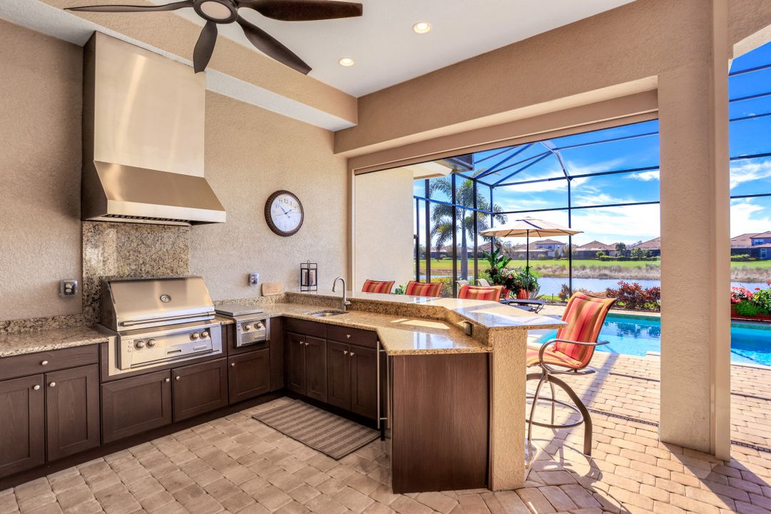 9225 Esplanade Blvd, Naples, FL 34119