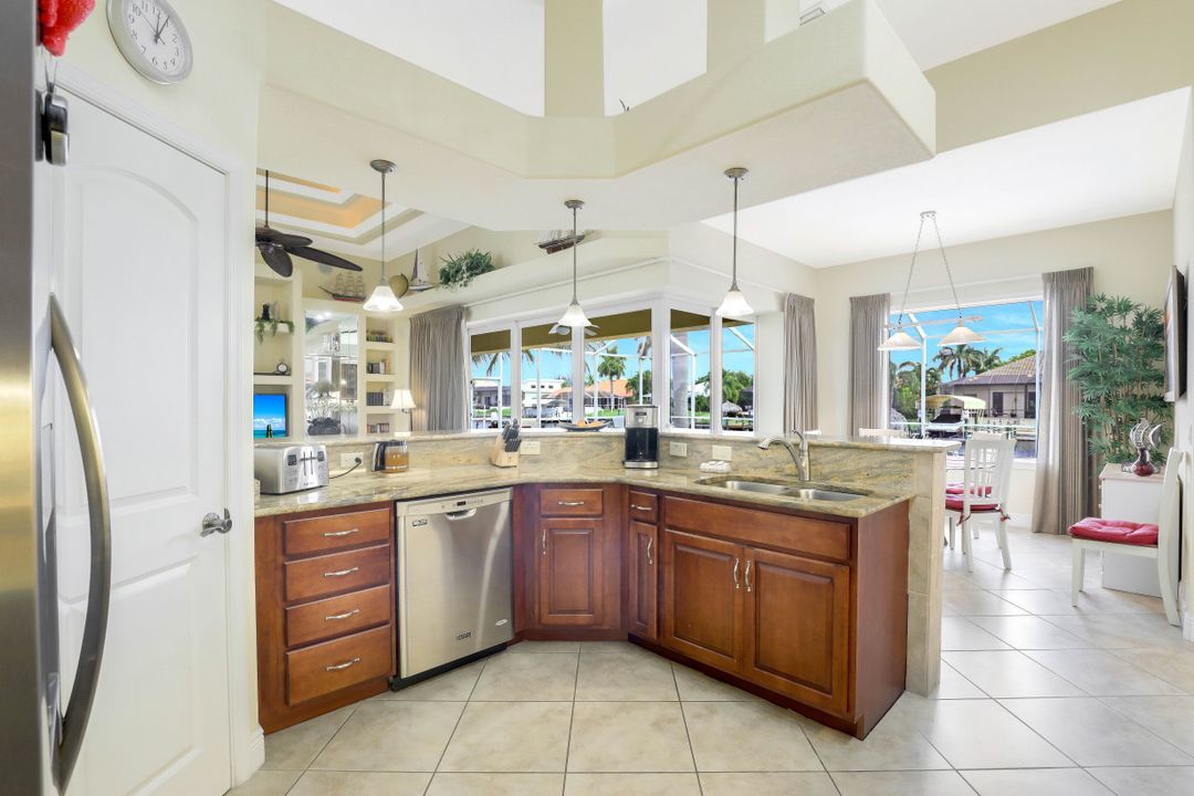 2305 SW 50th St, Cape Coral, FL 33914