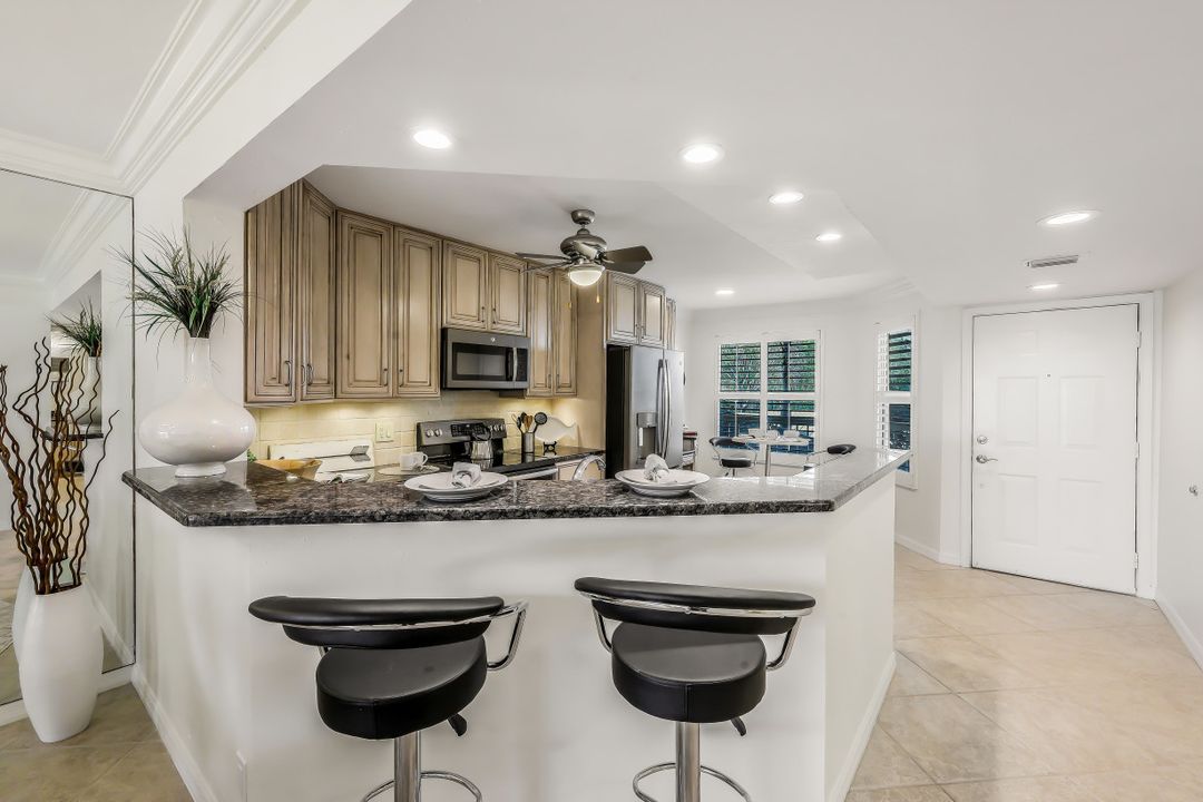 320 Horse Creek Dr #203, Naples, FL 34110