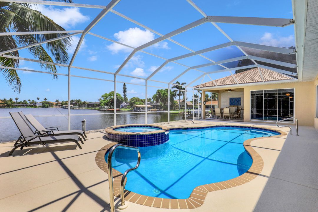 411 SW 49th Ln, Cape Coral, FL 33914