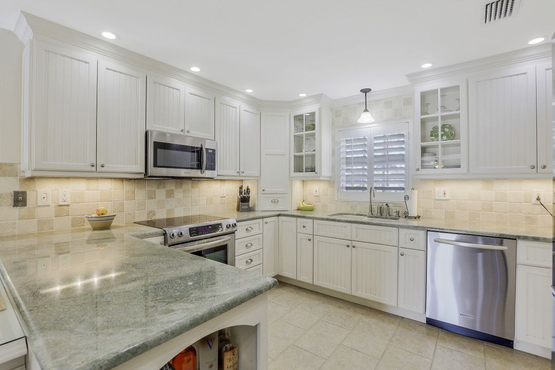 1765 Harbor Ln, Naples, FL 34104