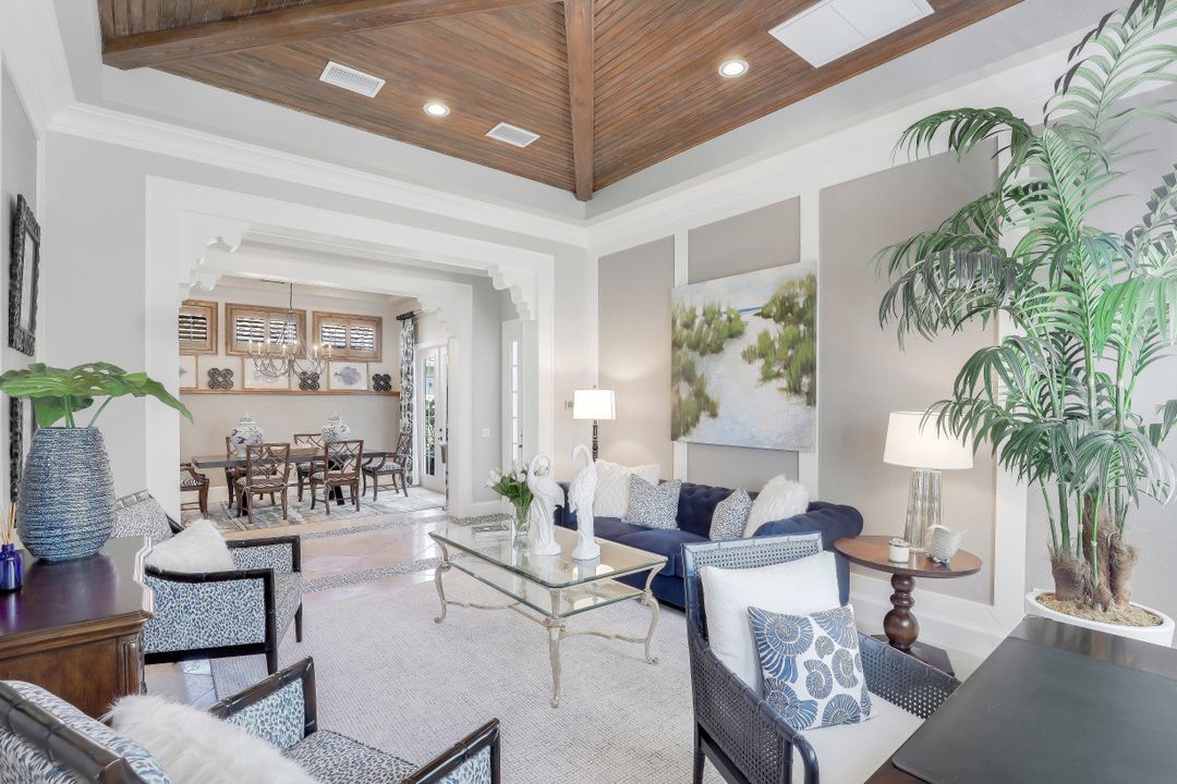 3086 Aviamar Cir, Naples, FL 34114