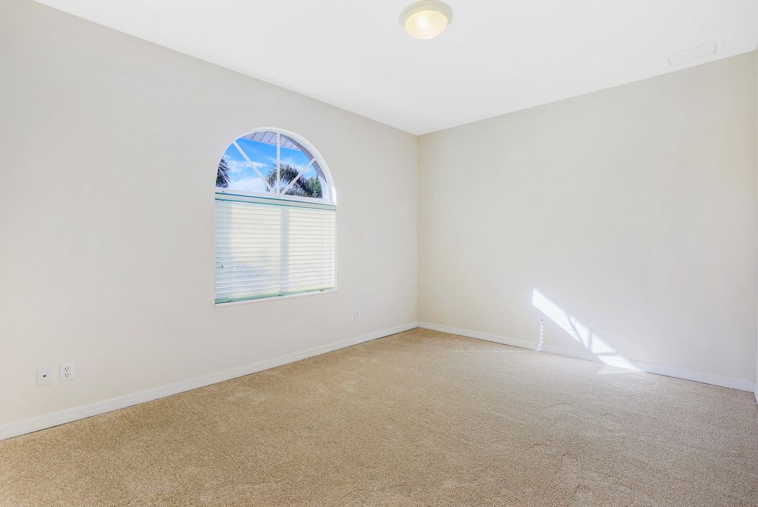 419 Richards Ct, Marco Island, FL 34145