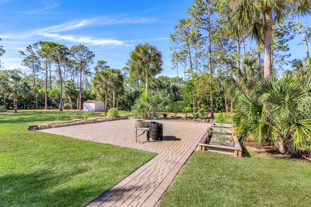 4040 1st Ave SW, Naples, FL 34119