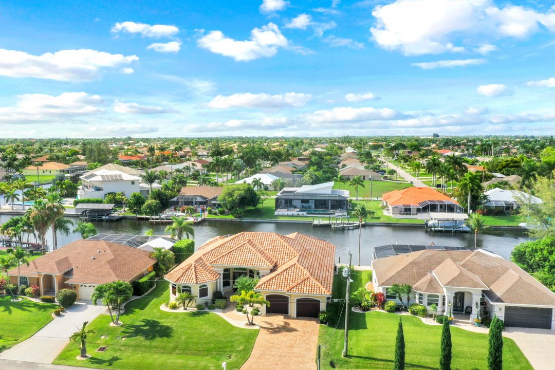 2405 SW 50th St, Cape Coral, FL 33914