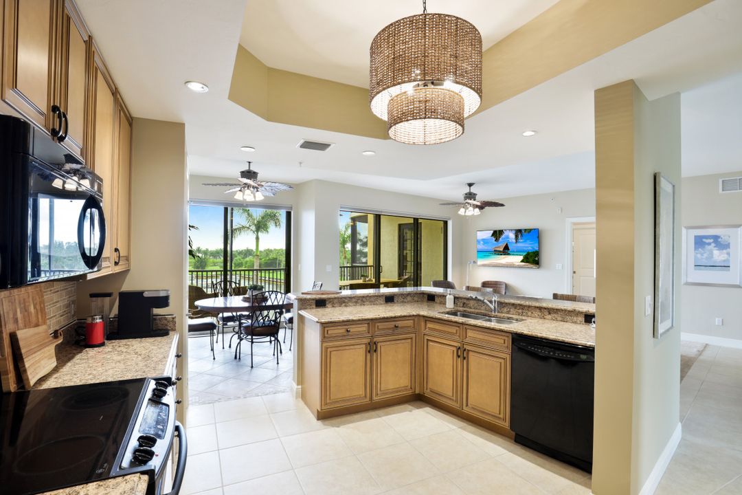 5704 Cape Harbour Dr #308, Cape Coral, FL 33914