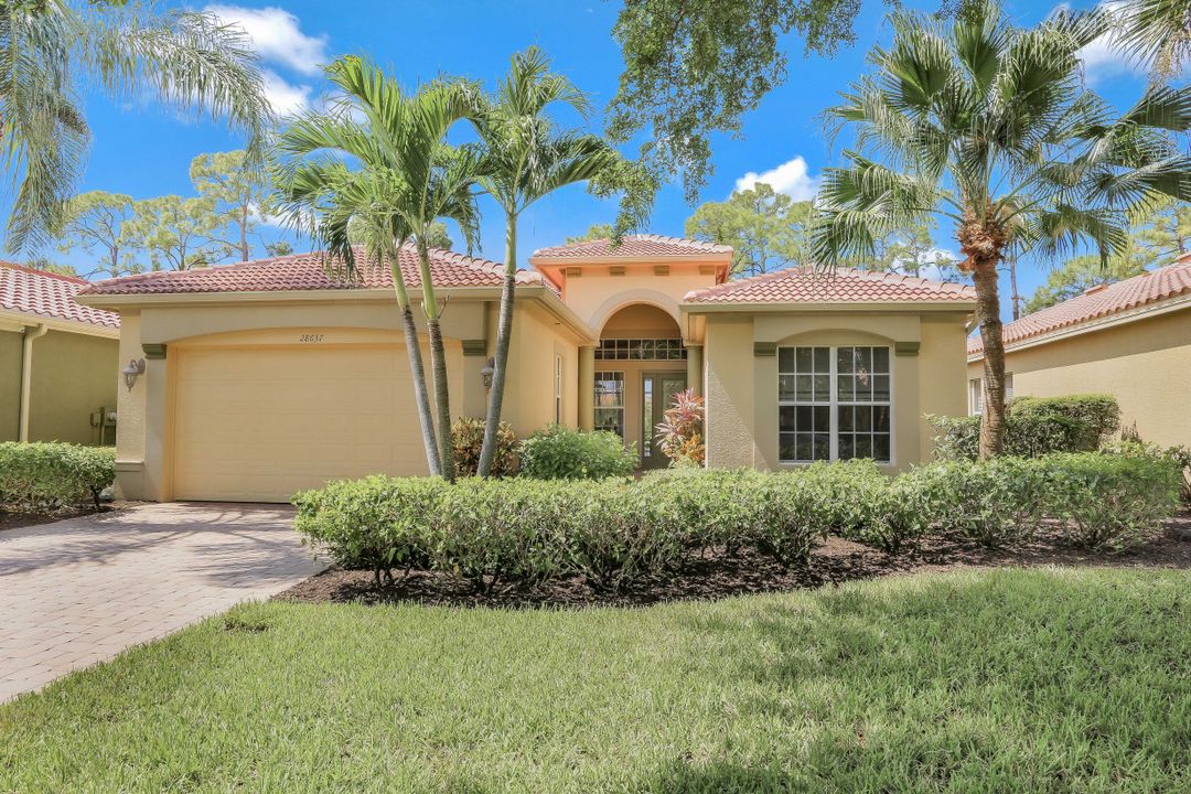 28637 Pienza Ct, Bonita Springs, FL 34135