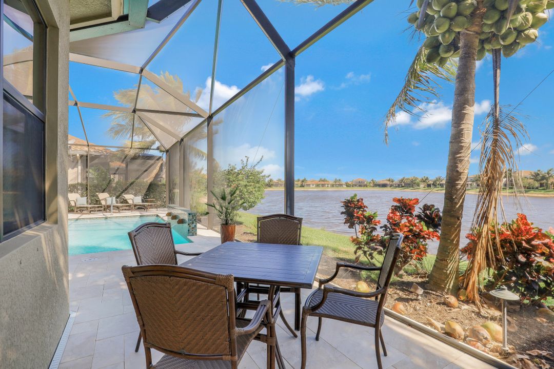 2748 Crystal Way, Naples, FL 34119